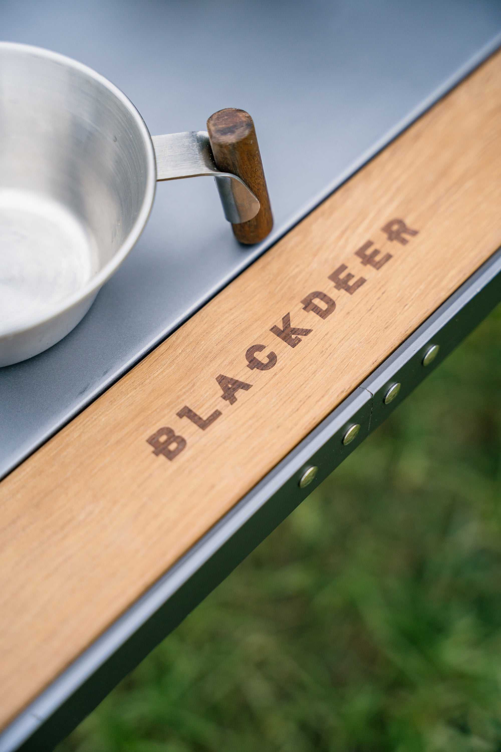 Traveler-Glacier Modular Combination Desk