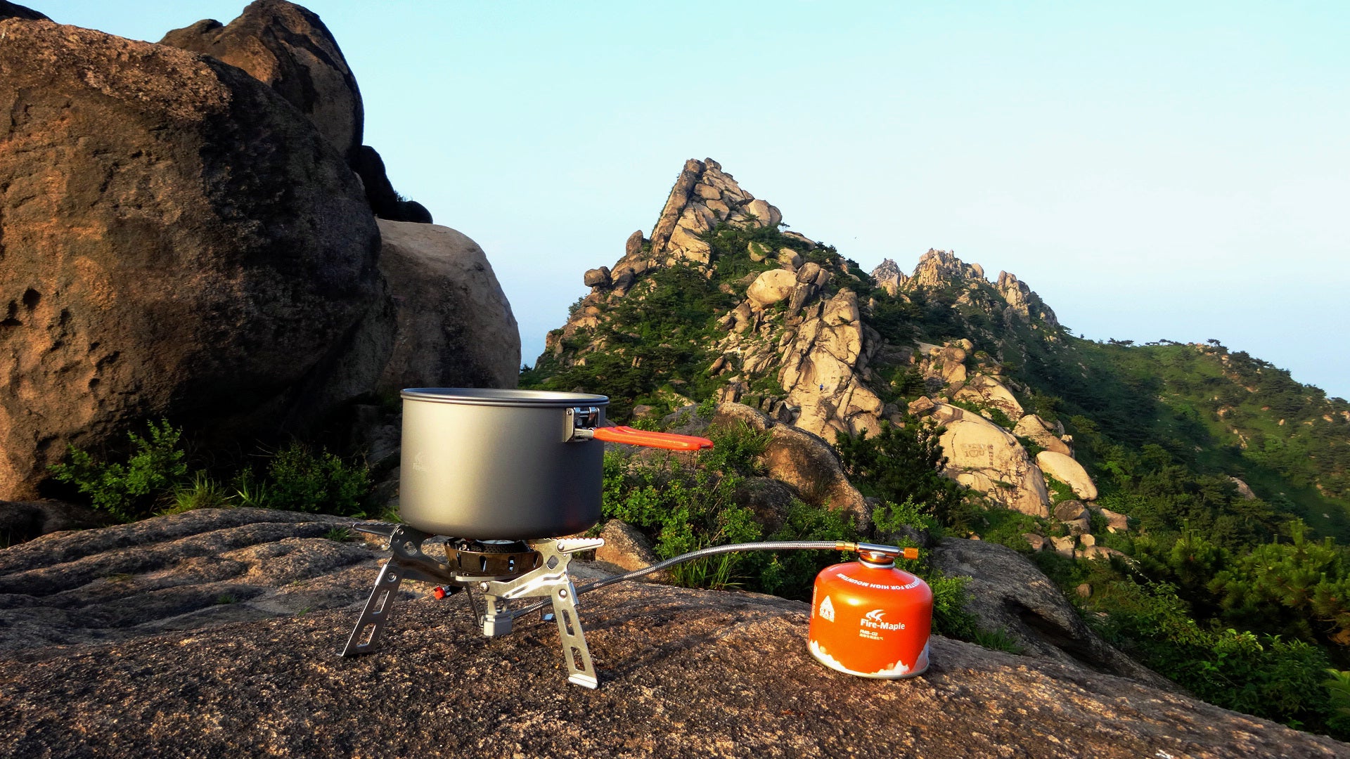 FMS-123 GAS Stove with Electric Ignition | 18oz | 3650W