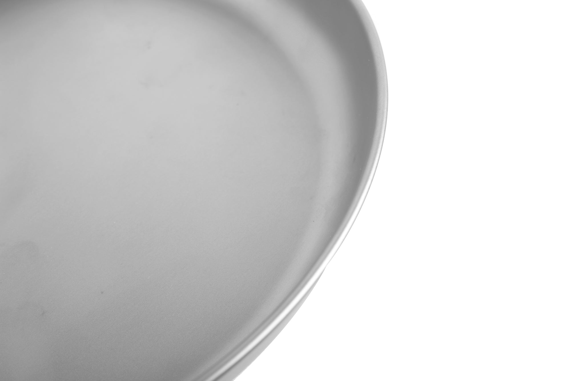 YI Titanium Dinner Plate